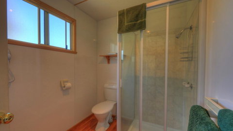 Bicheno Cabin Park - Tourism Guide 38