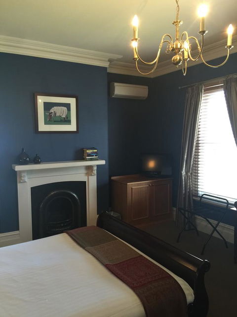 Clydesdale Manor - Travel Search 16