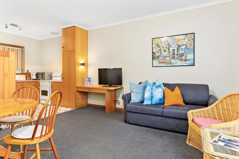 Anabel\'s Of Scottsdale - Tourism Guide 16