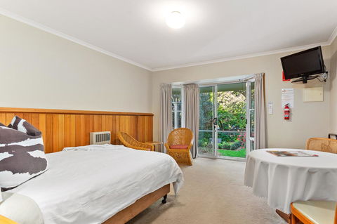 Anabel\'s Of Scottsdale - Tourism Guide 5