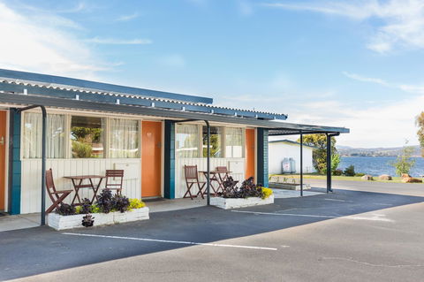 Riverfront Motel & Villas - Travel Agents 16