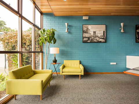 Riverfront Motel & Villas - Travel Agents 4