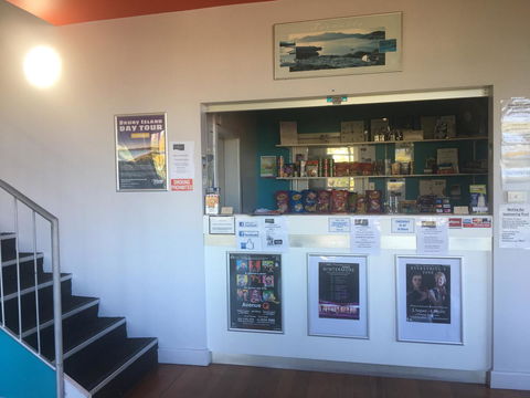 Waterfront Lodge Motel - Travel Agents 29