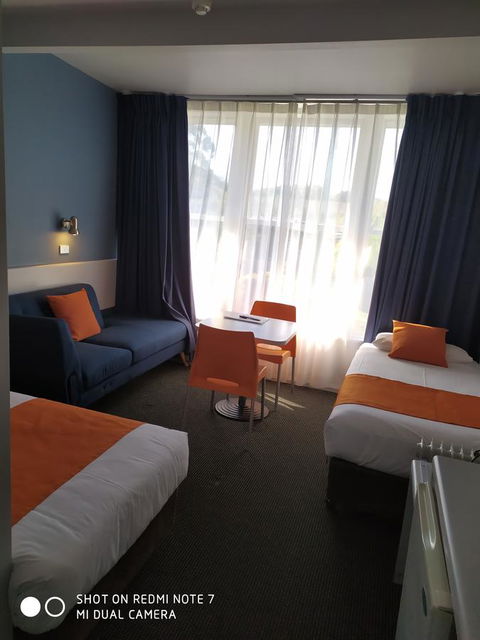 Waterfront Lodge Motel - Travel Agents 2