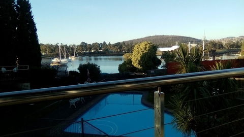 Waterfront Lodge Motel - Travel Agents 17