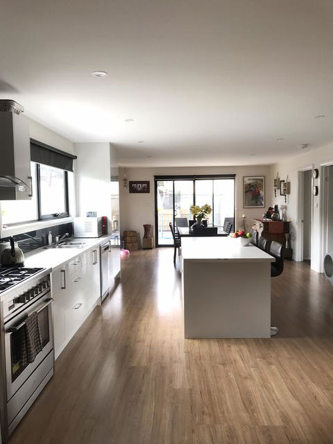Georges Bay Apartments - Travel Search 10