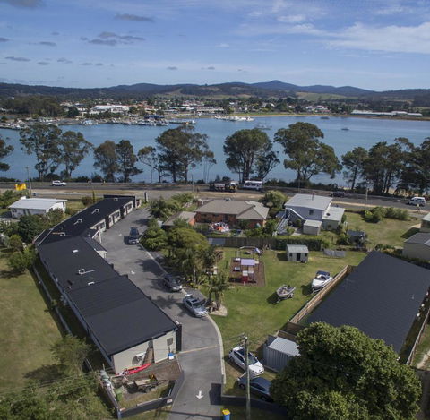 Georges Bay Apartments - Travel Search 16