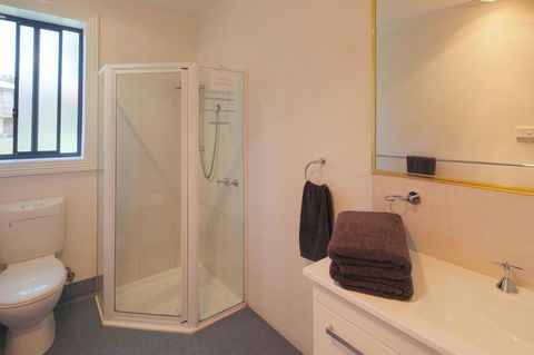 Georges Bay Apartments - Travel Search 32
