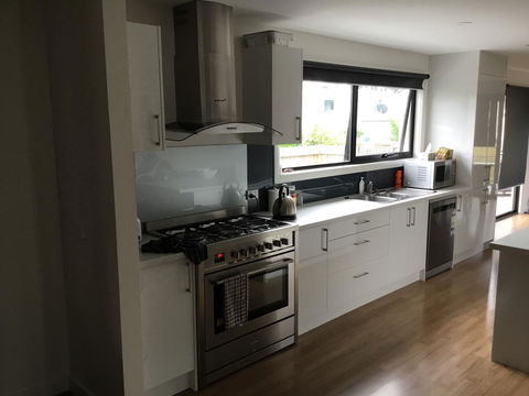 Georges Bay Apartments - Travel Search 13