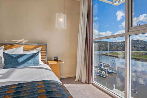 Peppers Seaport Hotel - Travel Search 14