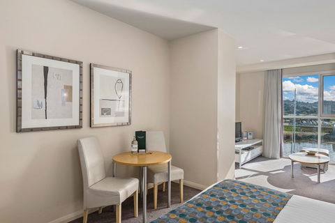 Peppers Seaport Hotel - Travel Search 3