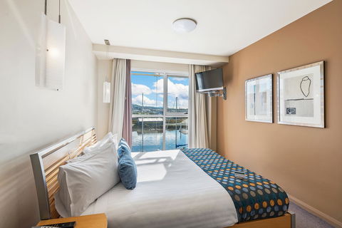 Peppers Seaport Hotel - Travel Search 13