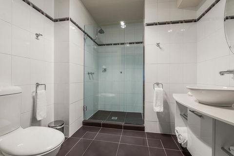 Peppers Seaport Hotel - Travel Search 12