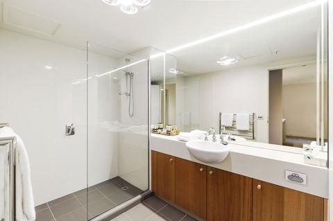 The Old Woolstore Apartment Hotel - Travel Search 15