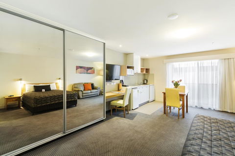 The Old Woolstore Apartment Hotel - Travel Search 21