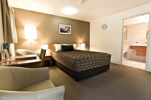The Old Woolstore Apartment Hotel - Travel Search 24