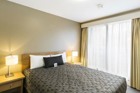 The Old Woolstore Apartment Hotel - Travel Search 18