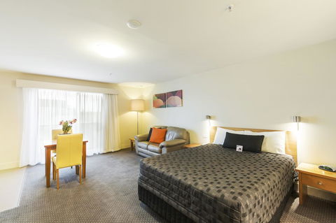 The Old Woolstore Apartment Hotel - Travel Search 22