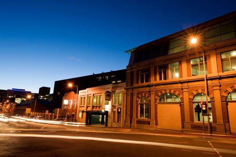 The Old Woolstore Apartment Hotel - Travel Search 2