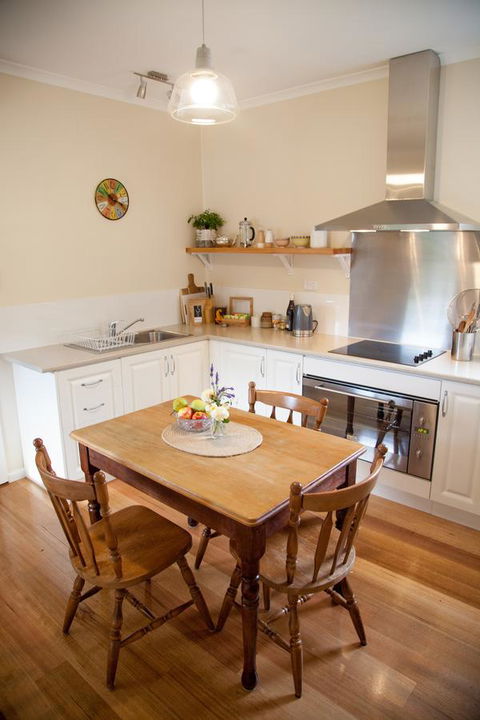 The Pear Cottage - Travel Search 10