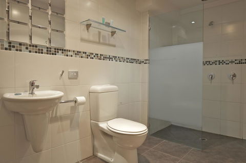 Zero Davey Boutique Apartment Hotel - Travel Search 40