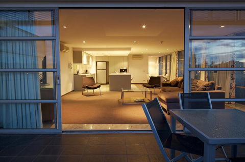 Zero Davey Boutique Apartment Hotel - Travel Search 10