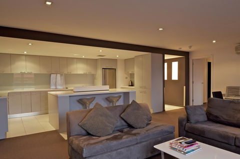 Zero Davey Boutique Apartment Hotel - Travel Search 21