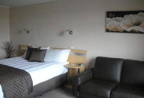 Balmoral On York - Travel Search 42