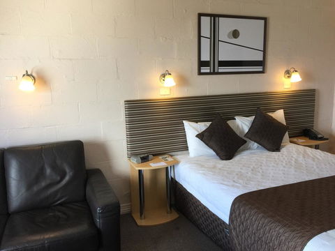 Balmoral On York - Travel Search 37