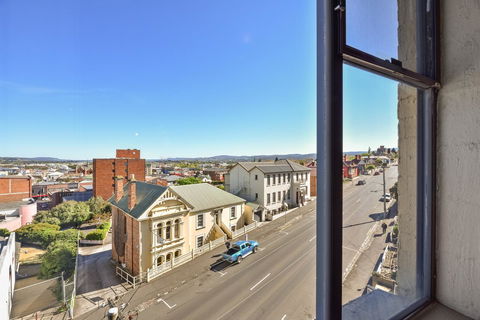 Balmoral On York - Travel Search 4