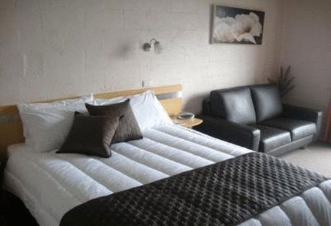 Balmoral On York - Travel Search 39