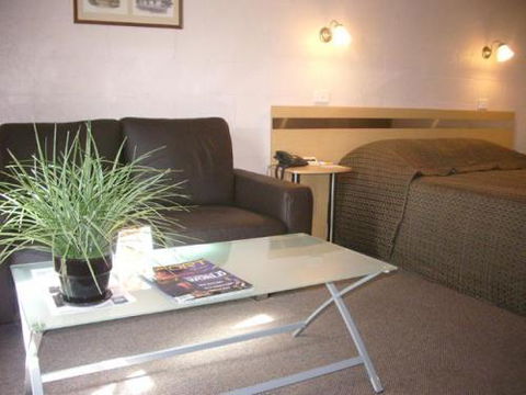 Balmoral On York - Travel Search 41