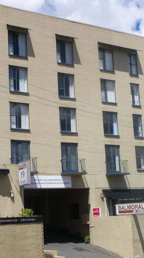 Balmoral On York - Travel Search 40