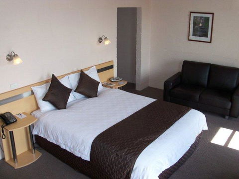 Balmoral On York - Travel Search 31