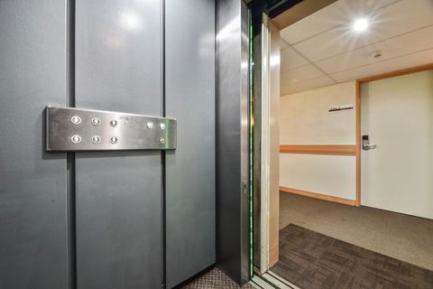 Balmoral On York - Travel Search 17