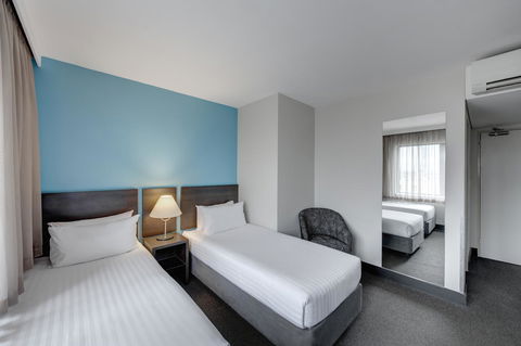 Travelodge Hotel Hobart - Travel Search 11