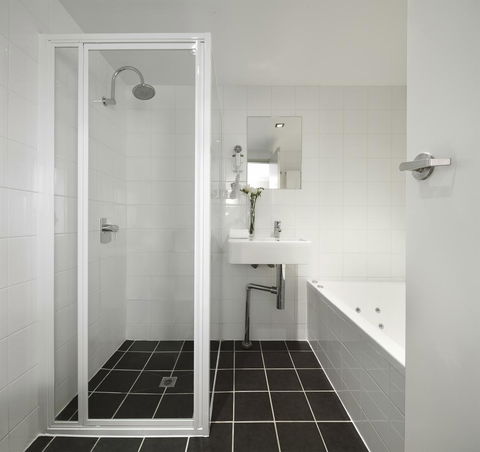 Travelodge Hotel Hobart - Travel Search 4