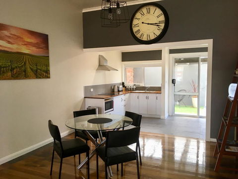 Apartment 5ive - Tourism Guide 5