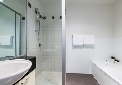 Sullivans Cove Apartments - Travel Search 35