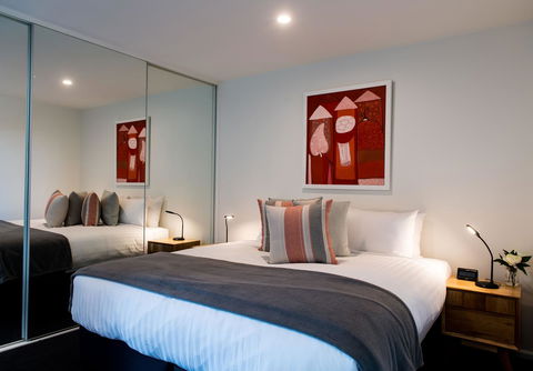 Sullivans Cove Apartments - Travel Search 38