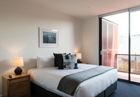Sullivans Cove Apartments - Travel Search 40