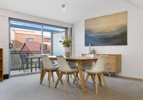 Sullivans Cove Apartments - Travel Search 0