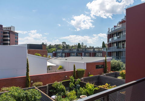 Sullivans Cove Apartments - Travel Search 41