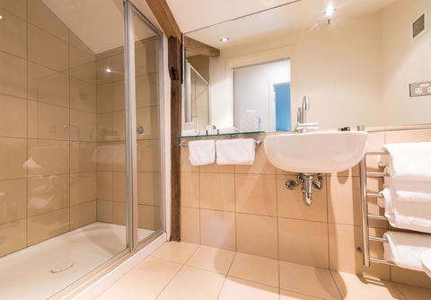Sullivans Cove Apartments - Travel Search 17