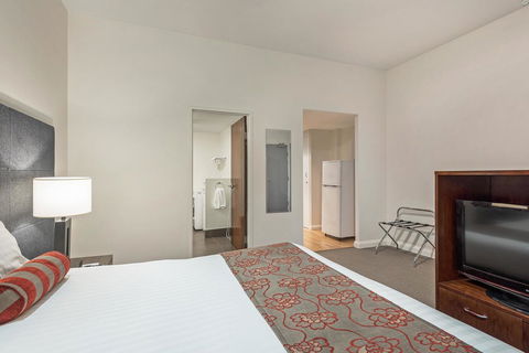 Mantra One Sandy Bay Road - Travel Search 13