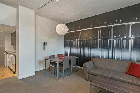 Mantra One Sandy Bay Road - Travel Search 8