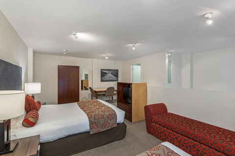 Mantra One Sandy Bay Road - Travel Search 14