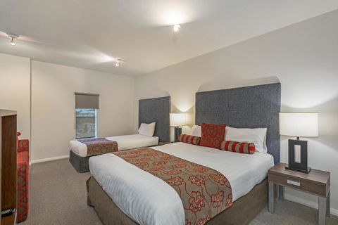 Mantra One Sandy Bay Road - Travel Search 7