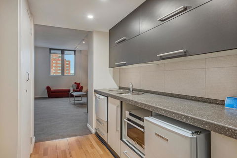 Mantra One Sandy Bay Road - Travel Search 20