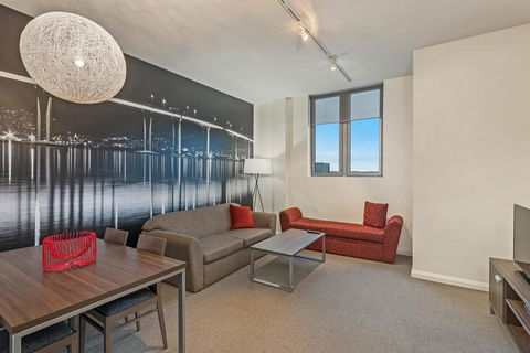 Mantra One Sandy Bay Road - Travel Search 3